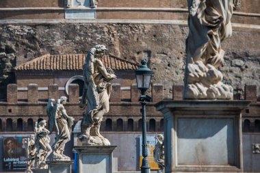 İtalya, Roma 'daki Castel Sant Angelo' dan melek heykeli..