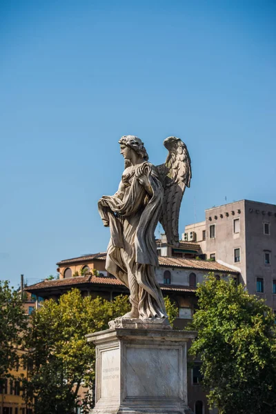 İtalya, Roma 'daki Castel Sant Angelo' dan melek heykeli.. — Stok fotoğraf