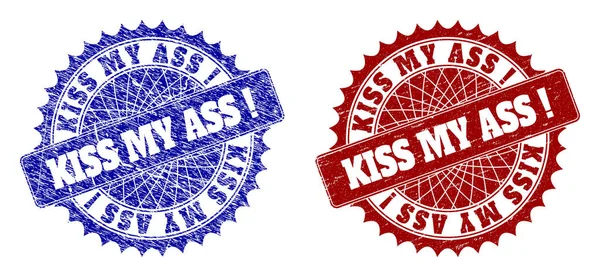 KISS MY ASS Exclamation Selos de selos redondos azuis e vermelhos com superfícies riscadas — Vetor de Stock