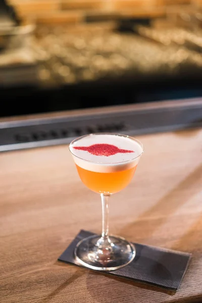 Close Fresh Tasty Cocktail Glass Drink Concept — ストック写真