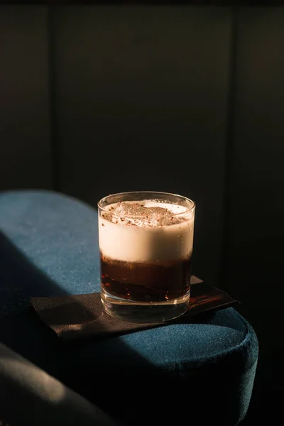 Close Van Verse Smakelijke Cocktail Glas Drank Concept Rechtenvrije Stockfoto's