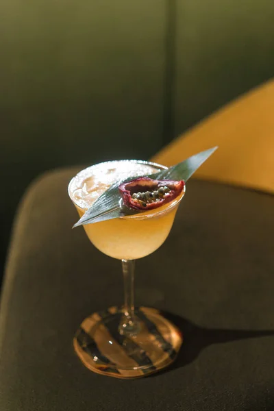 Close Fresh Tasty Cocktail Glass Drink Concept — ストック写真