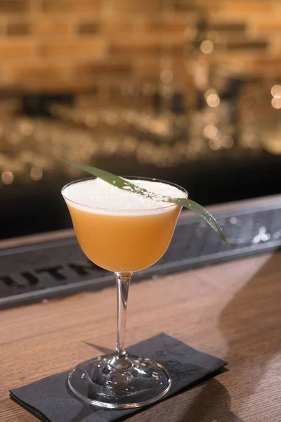 Close Van Verse Smakelijke Cocktail Glas Drank Concept — Stockfoto