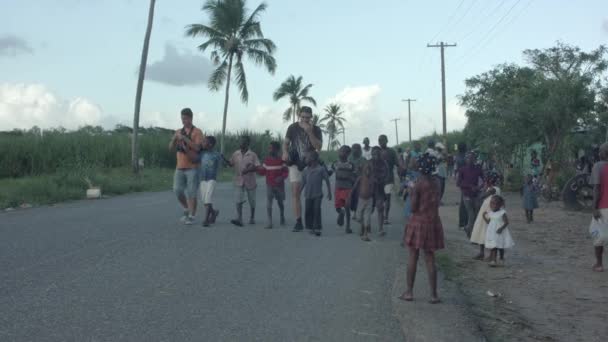 Баваро Доминиканская Республика Января 2018 Года Местная Доминиканская Деревня Детьми — стоковое видео