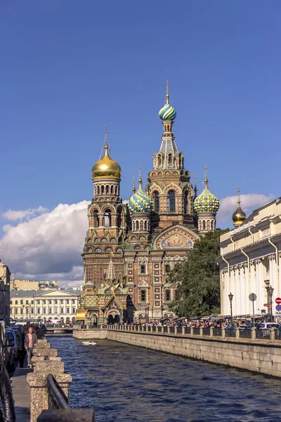 29.06.2017, Санкт-Петербург, Росія. Рано вранці на Невському проспекті — стокове фото