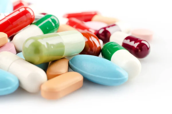 Wielobarwny tabletki i kapsułki — Zdjęcie stockowe