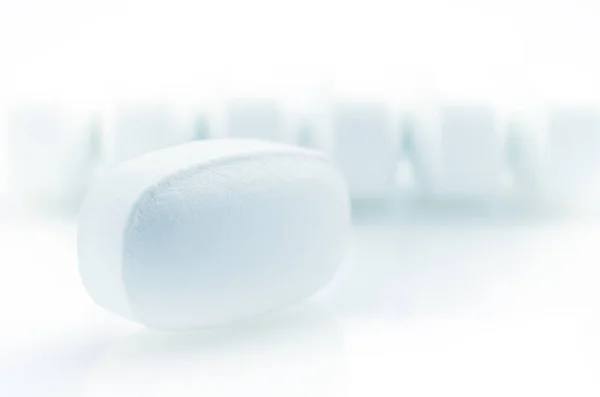 Weiße Medizin Antibiotika-Pillen — Stockfoto