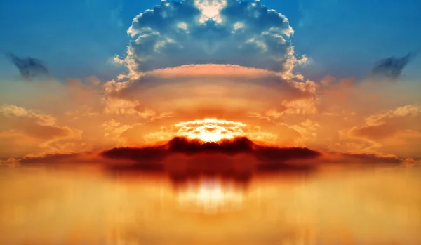 Färgade solnedgång över havet — Stockfoto