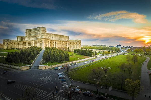Het Paleis Van Het Parlement Boekarest Roemenië — Stockfoto