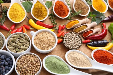 baharatlar ve otlar.