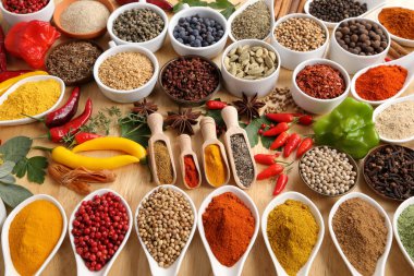 baharatlar ve otlar.