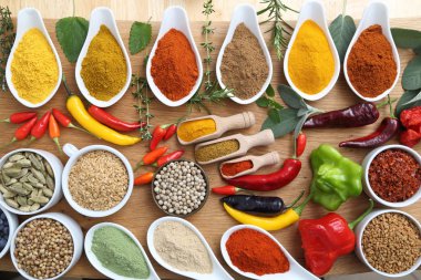 baharatlar ve otlar.