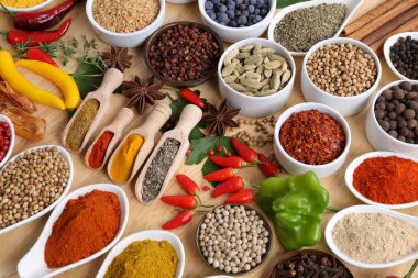 baharatlar ve otlar.