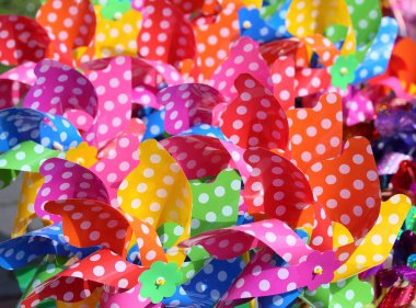 Koleksiyonu renkli pinwheels.