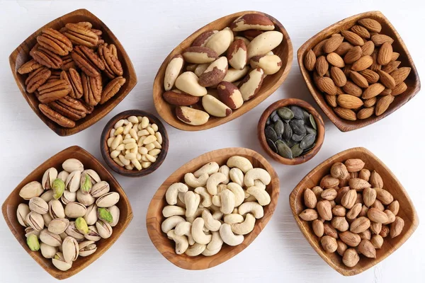 Verschillende soorten noten. — Stockfoto