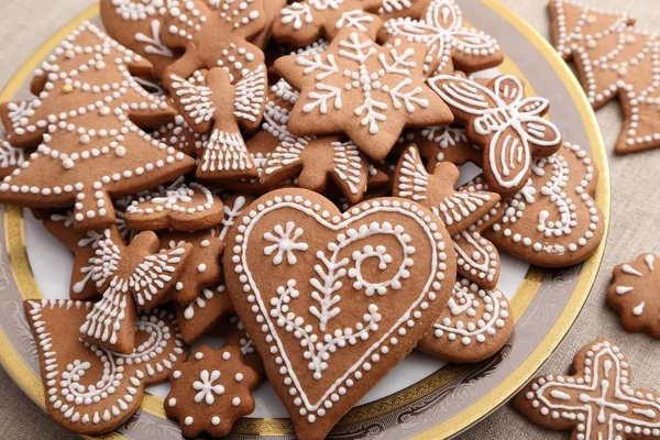 Zelfgemaakte Peperkoek Van Kerstkoekjes Plaat Zoete Voeding — Stockfoto
