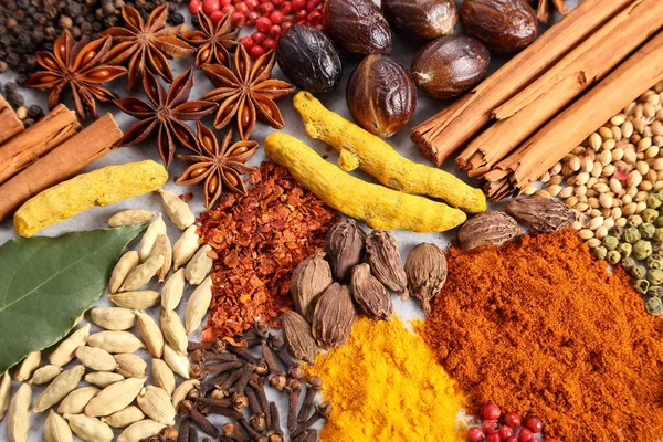 Aromatic Indian spices. — Stock Photo, Image