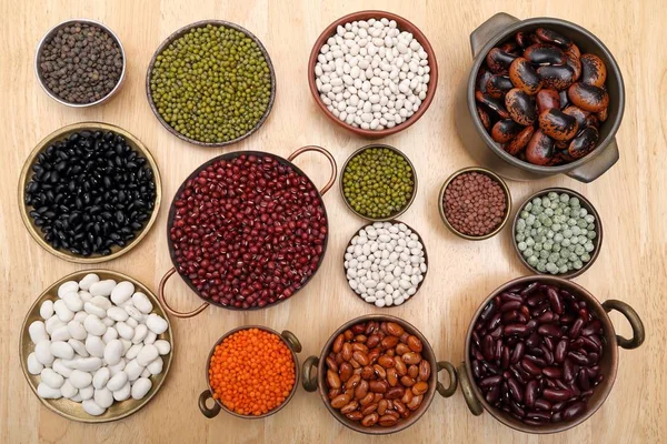 Beans, peas and lentils. — Stock Photo, Image