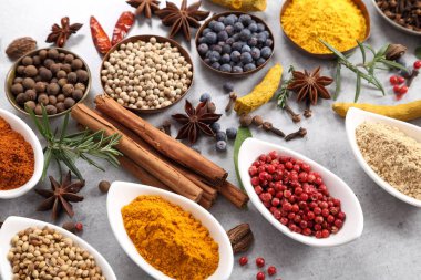 baharatlar ve otlar.