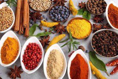 baharatlar ve otlar.