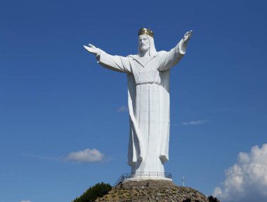 Swiebodzin, Lubuskie, Polonya, 15 Temmuz 2017. Dünyadaki en büyük Hz. İsa figürü Swiebodzin, Polonya 'da yer almaktadır..