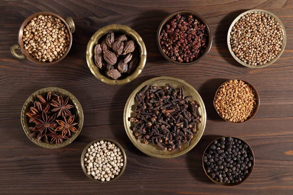 Aromatic Spices Metal Bowls Wooden Background Top View Flat Lay — Stock Photo, Image