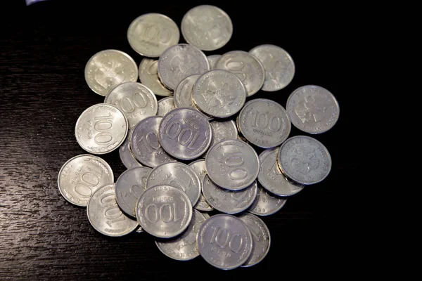 Uma pilha de rublos russos moedas — Fotografia de Stock