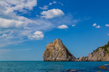 Kırım'da Karadeniz kıyılarının panoramik görüntü