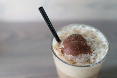 üstten görünüm buz kapuçino süt cam