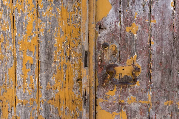 Ruota bullock in legno vintage con sole splendente estate, Matera Italia — Foto Stock