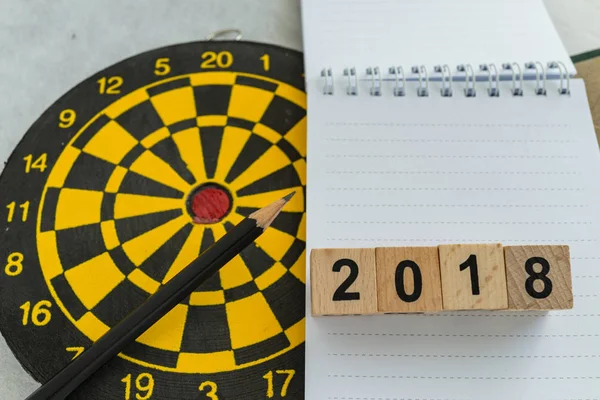 Rok plánování cíl nebo cíle koncepce s číslem dřevěných kostek — Stock fotografie
