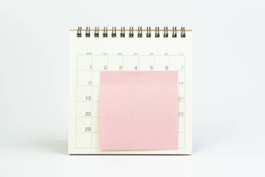 Metni calen üzerine koymak için kopyalama alanı olan pembe boş yapışkan not