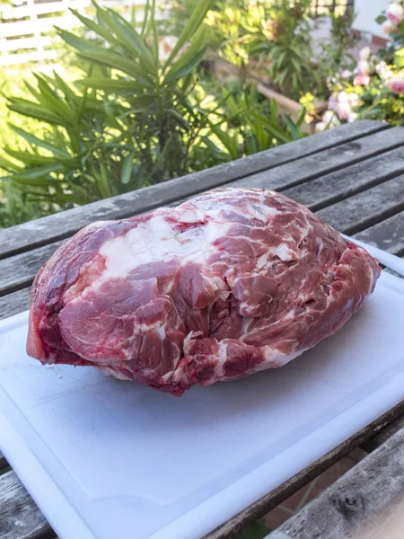 "Tasse "Schweinefleisch in Vorbereitung geschnitten — Stockfoto