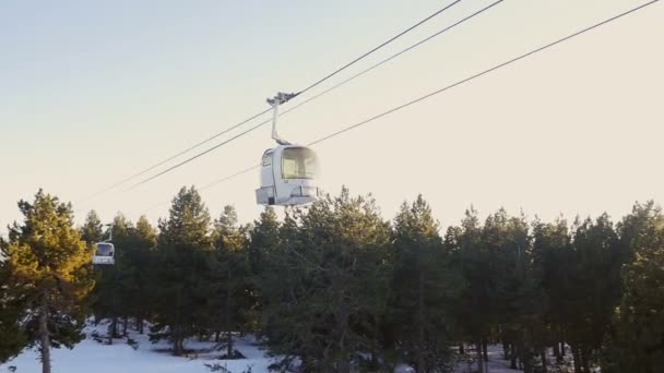 Moving cable cars in winter — Stock Video