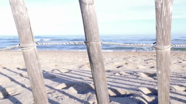 Reiseaufnahme von einem Strand — Stockvideo