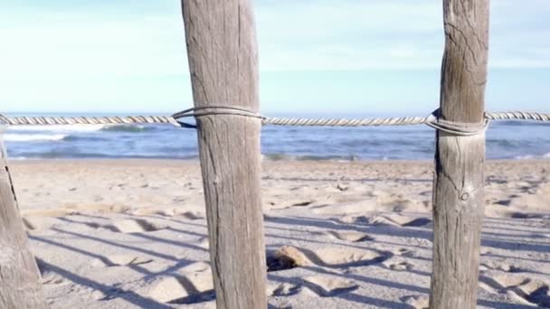 Reiseaufnahme von einem Strand — Stockvideo