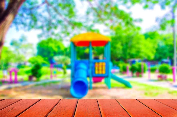 Empty wood table top on Blurred image background. — Stock Photo, Image