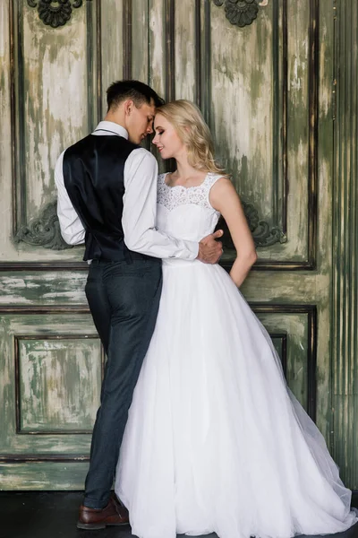 Cute Wedding Couple Interior Classic Studio Kiss Hug Each Other — Stock Photo, Image