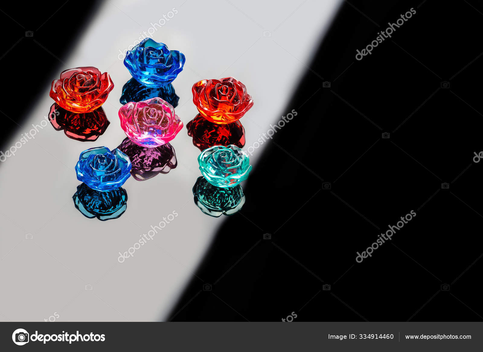 Plexiglass Flowers Black Grey Background Reflections Stock Photo by ©shliftik 334914460