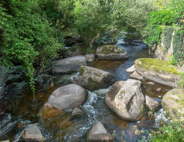 Rivière Aven au Pont-Aven en Bretagne — Photo