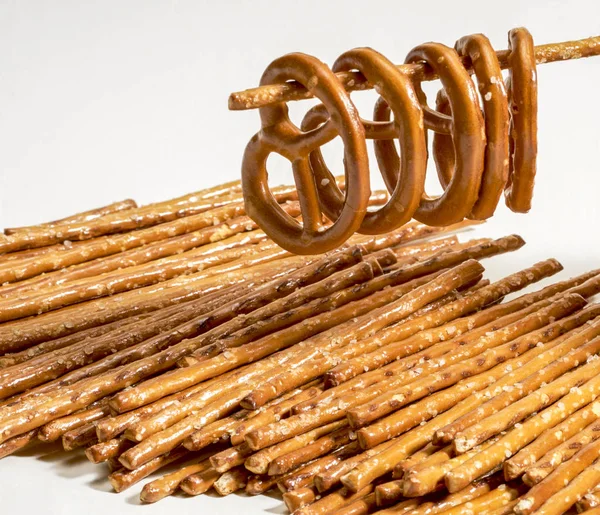 Αλάτι ραβδιά και pretzels — Φωτογραφία Αρχείου
