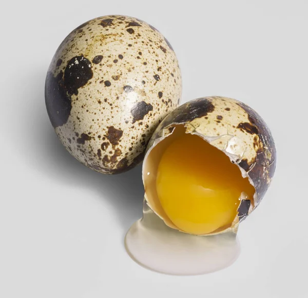Two quail eggs — Stock Photo, Image