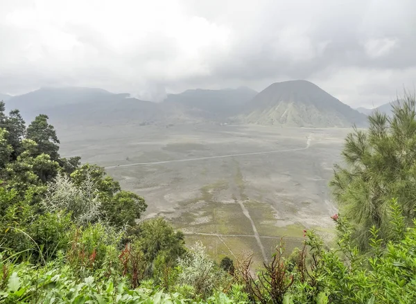 Landscape around Mount Bromo in Java — Stock Photo, Image