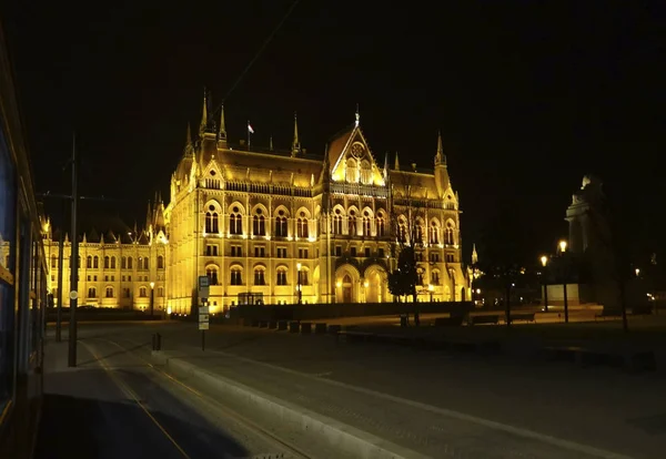 Paisaje nocturno en Budapest — Foto de Stock