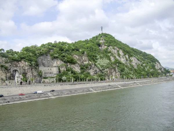 Gellert hill in Budapest — Stock Photo, Image