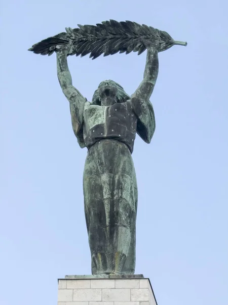 Özgürlük heykeli Budapeşte — Stok fotoğraf