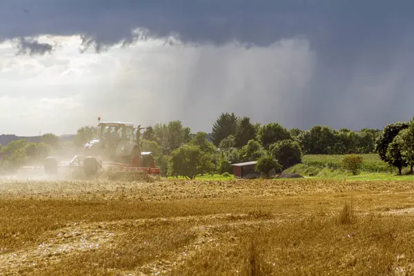 Stürmische Agrarlandschaft — Stockfoto