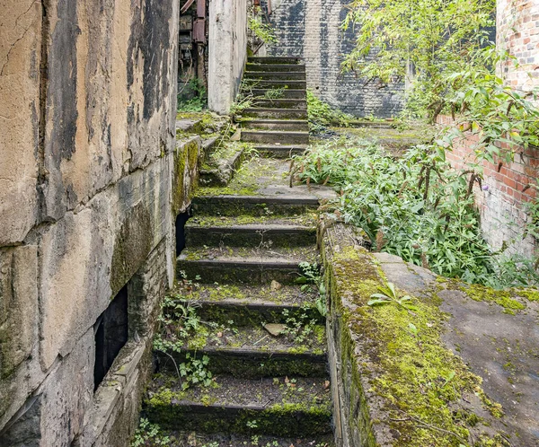 Rotten architectural scenery — Stock Photo, Image