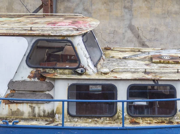 Rundown boat detail — Stock Photo, Image