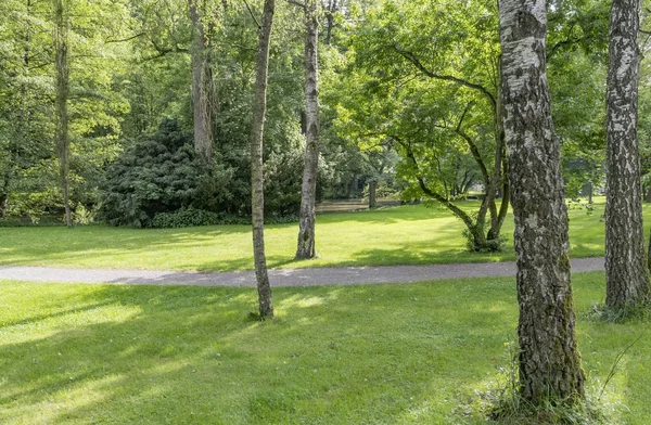 牧歌的な公園の風景 — ストック写真